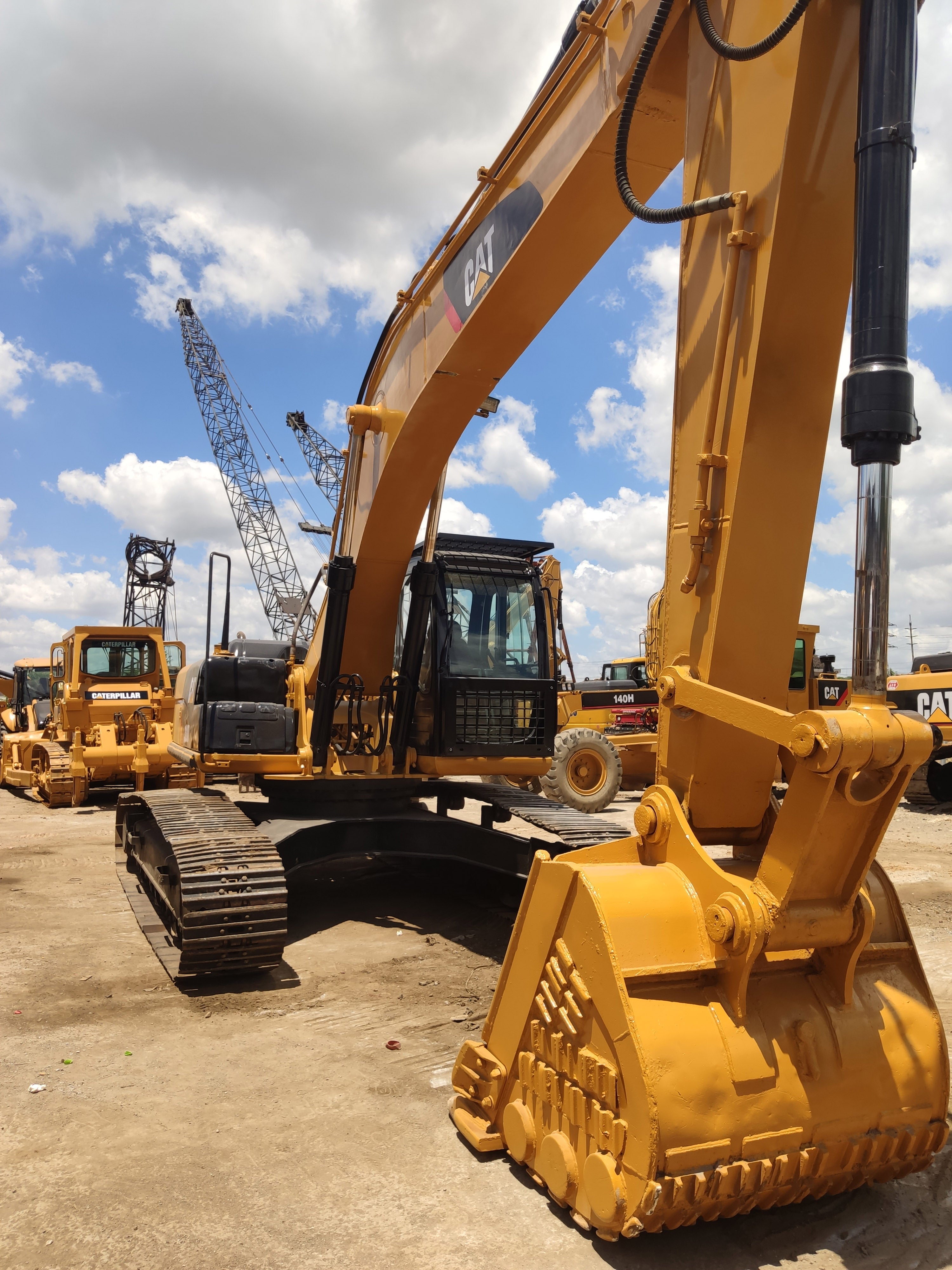 Excavator Komatsu Sany Hitachi Caterpillar Excavator