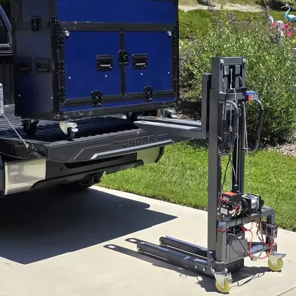 Portable Electric Forklift With 300 Kg Load Capacity 1.6-Meter Lifting