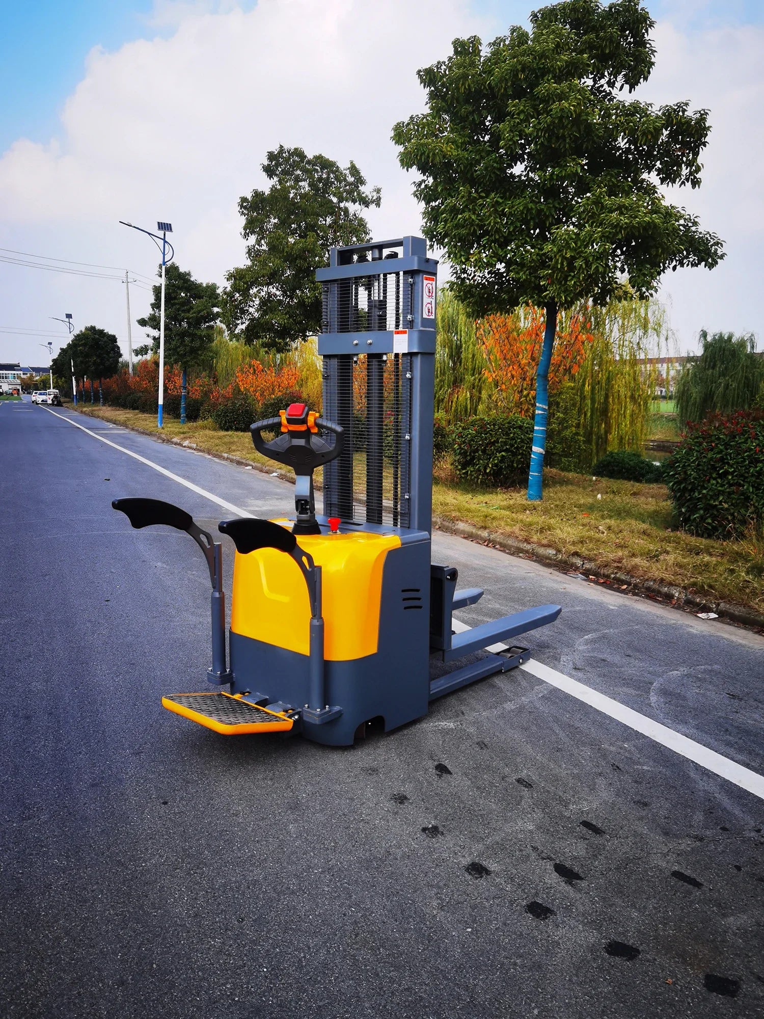 YG Electric Stacker 1.5 Ton 3.5 M Hand Pallet Manua Hydraulic Forklift