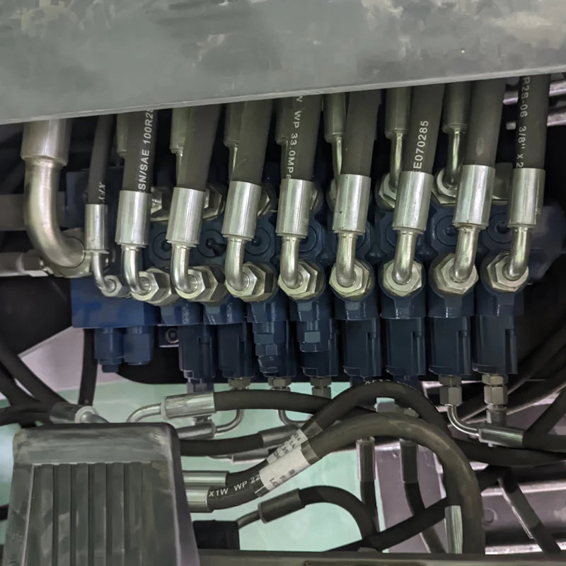 4.0-Ton Closed Cab Mini Excavator