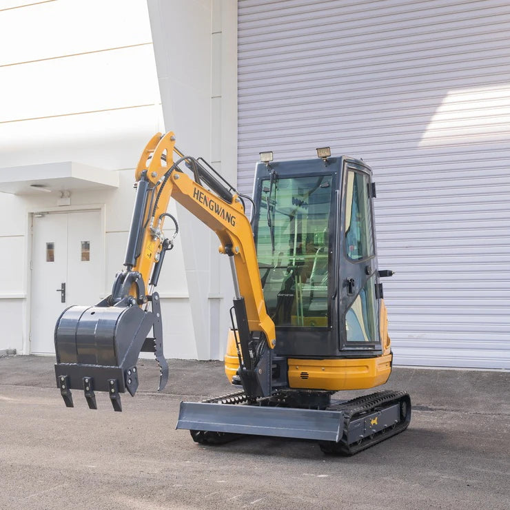 2.5-Ton Mini Crawler Excavator – Diesel Hydraulic with AC Cabin
